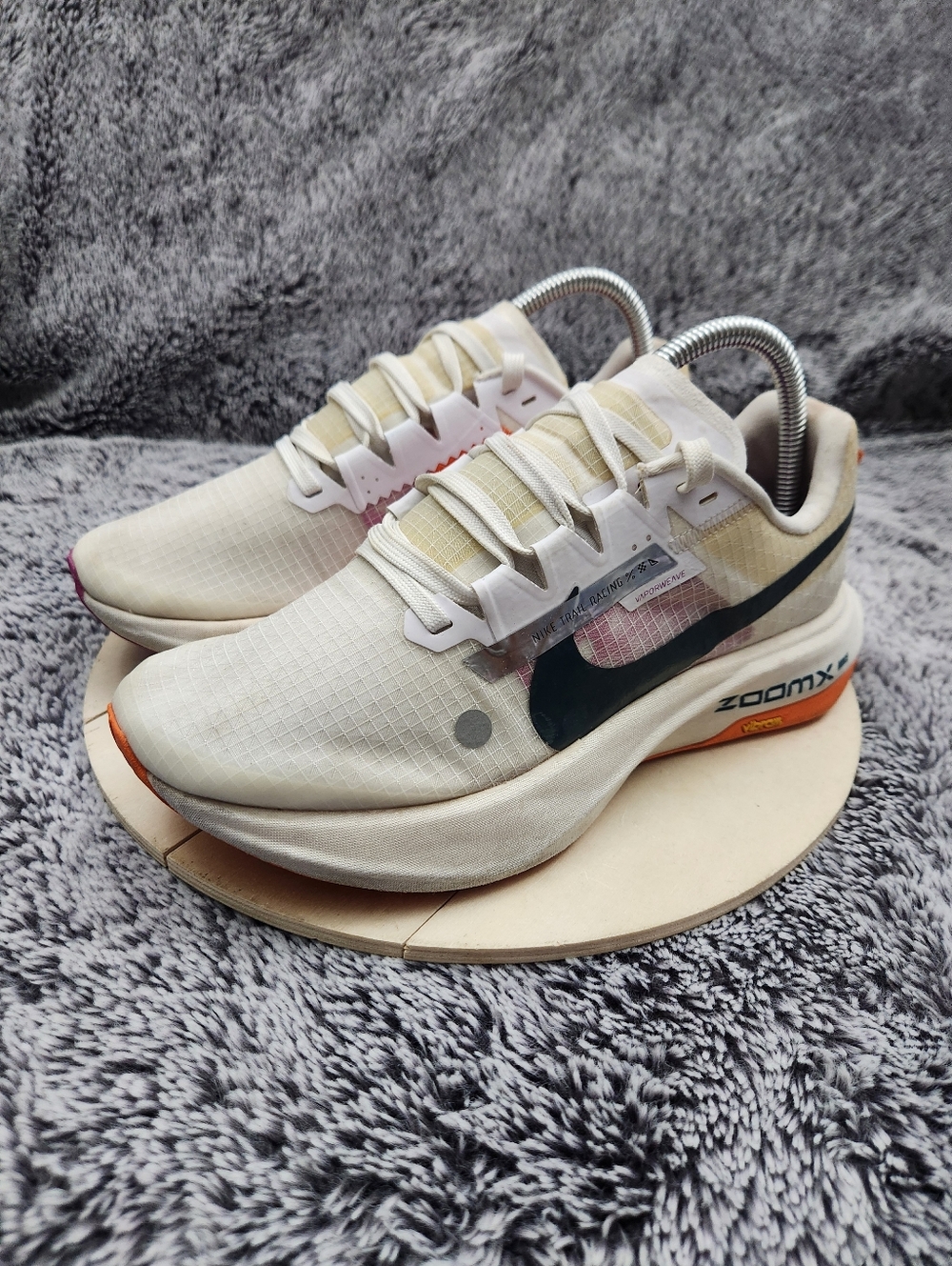 Nike ZoomX Ultrafly Trail Prototype Ivory Orange Running Shoes Women's Size 8 - Picture 4 of 9
